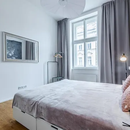 דירה Luxury Located In Nove Mesto In The Centre Of *