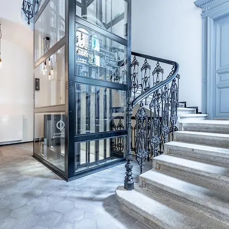 Luxury Located In Nove Mesto In The Centre Of 아파트