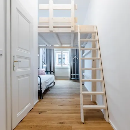Luxury Located In Nove Mesto In The Centre Of פראג