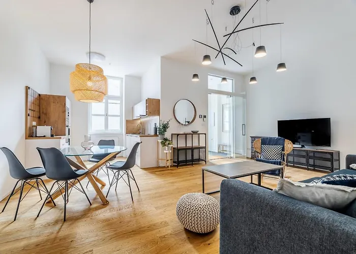 Luxury Located In Nove Mesto In The Centre Of Apartman *
