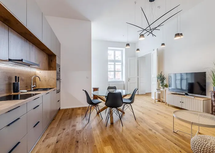 Luxury Located In Nove Mesto In The Centre Of Apartman *