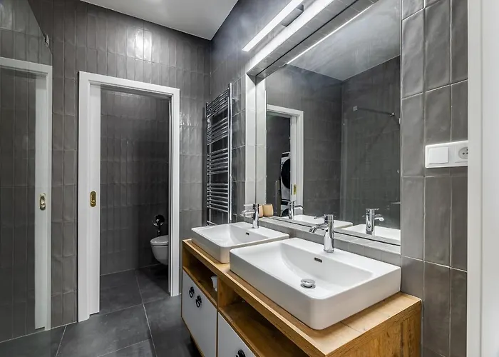 Luxury Located In Nove Mesto In The Centre Of Apartman